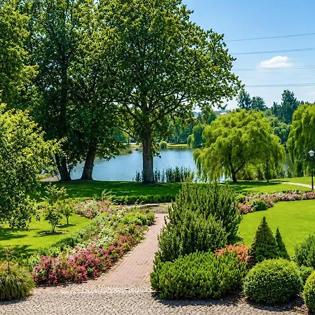 Nice Home In Pepowo With Lake View *